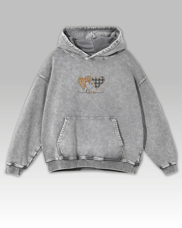 Bluza oversize z kapturem <br>Serce Pełne Miłości <br>Haft, Efekt sprania, edycja ORANGE